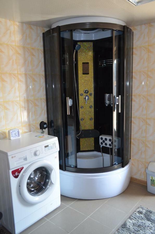 Ziedu Pasaule Apartment Kraslava Bagian luar foto